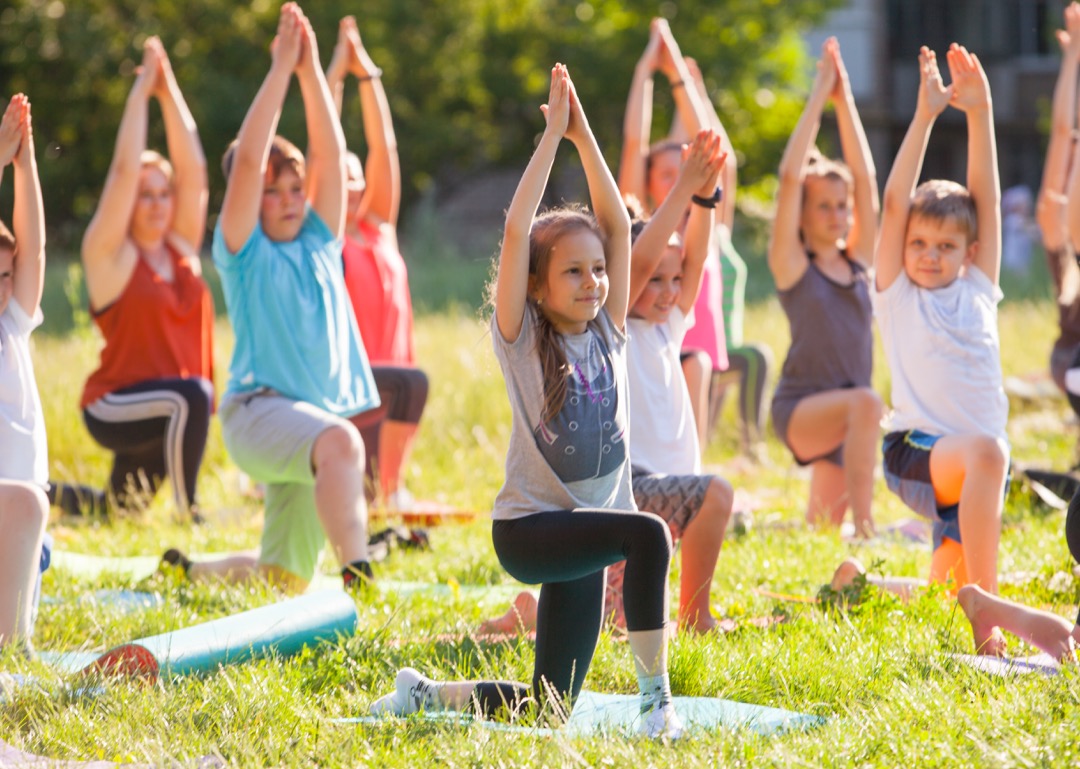 How Yoga Can Benefit Kids at School